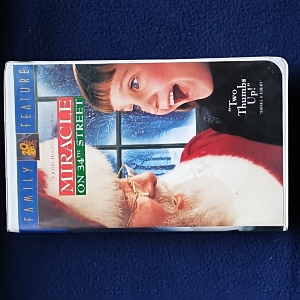 VHS 📼 miracle on 34th Street